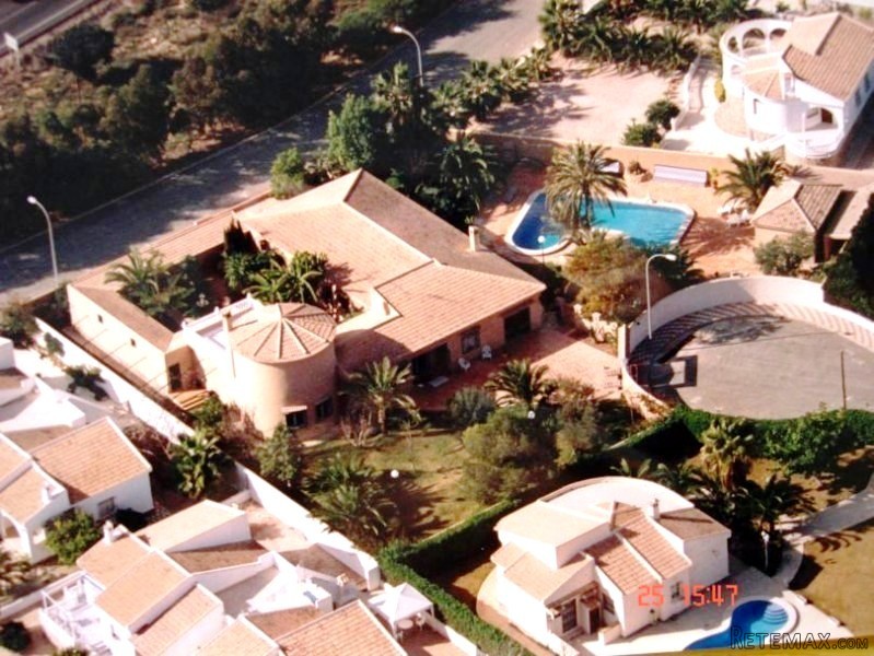 RS105, Luxury 5 bedroom villa in..