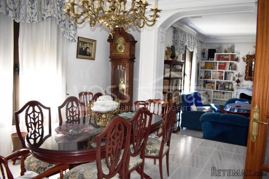 A huge, very attractive villa both inside and out in the.. - 16