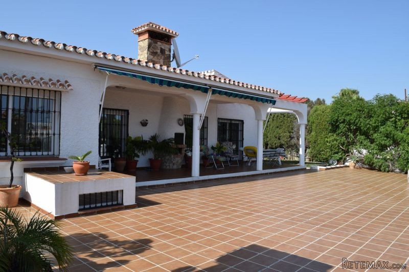 Villa for Sale in Caleta de Velez -..