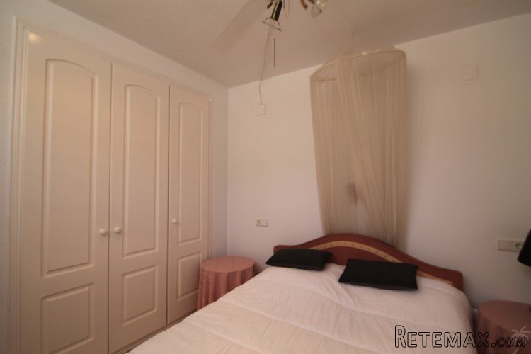 This super luxury detached south facing villa with 3.. - 8
