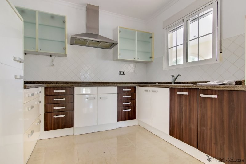 4 Bedroom luxury villa close to the.. - 2