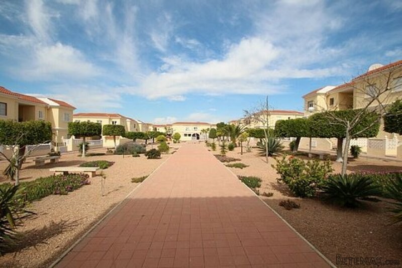 Top Floor Bungalow Apartment with..