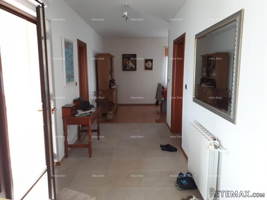 U turističkom mjestu, blizina Banjola, kuća na dvije etaže... - 20