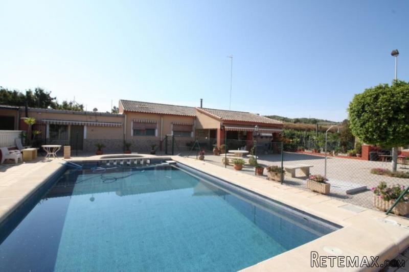 Ranch style villa big pool, 3beds..