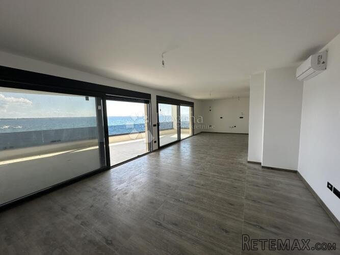 LUKSUZNI PENTHOUSE NA OBALI MORA - 2