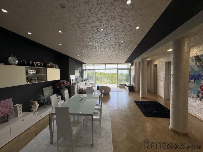 Vrhovec 192 m² – panoramski pogled na Zagreb, terase, garaža - 2