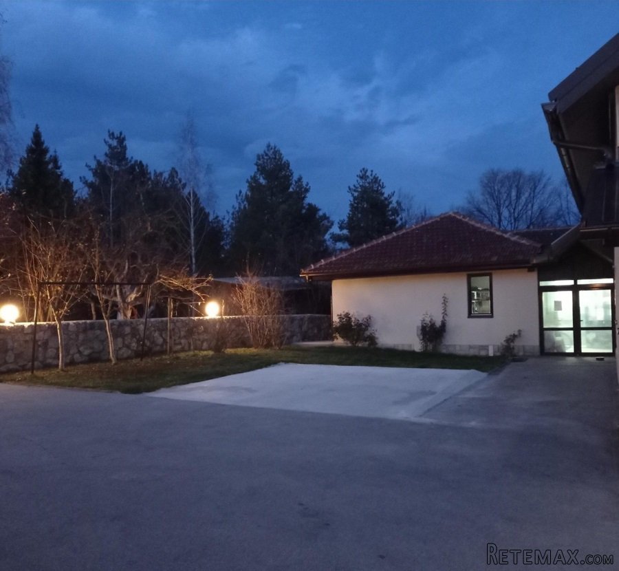 Prodajem stambenu kucu sa pos.prostorom 15km od Zlatibora - 5
