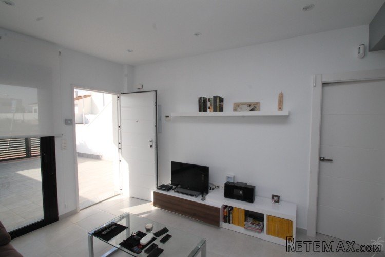 Beautiful new apartment on the ground floor with spacious.. - 6