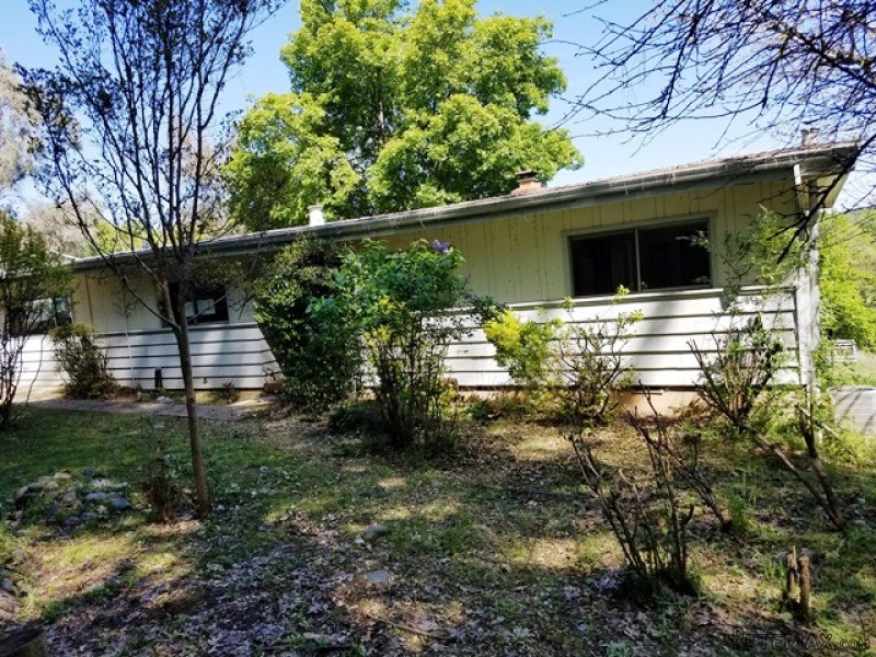 18536 Ginger Avenue Redding, CA, 96003..