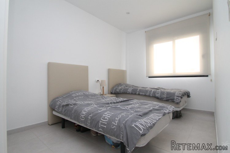 Beautiful new apartment on the ground floor with spacious.. - 8