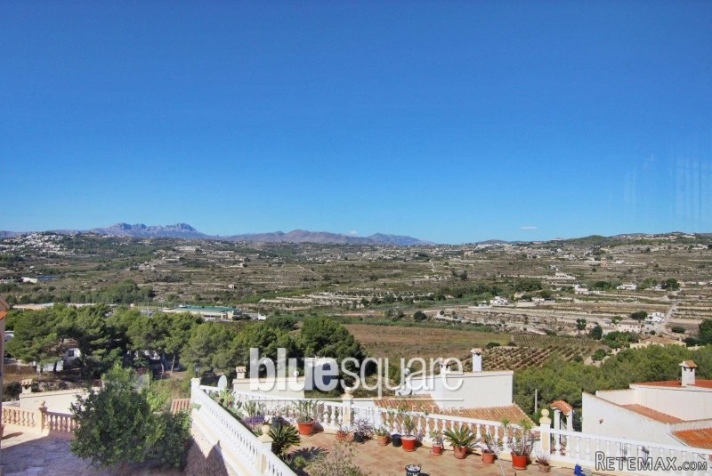 4 - Bedroom villa with mountain views..