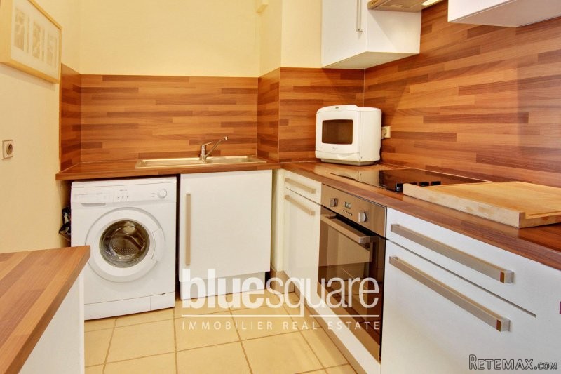 Top floor apartment in Antibes centre - 2
