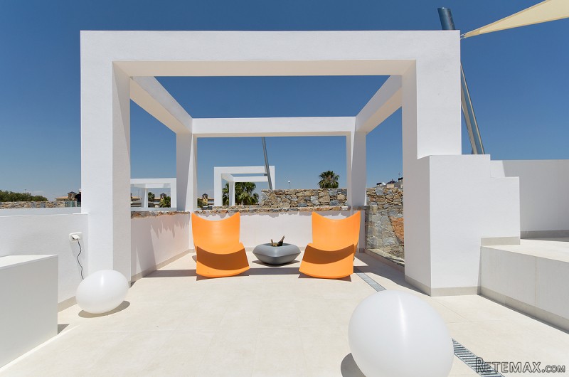 Luxury 2 Bed Villa