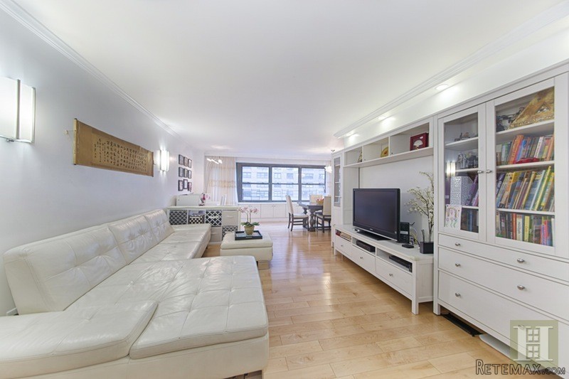 2 bedroom Apartment For Sale: 150 WEST..