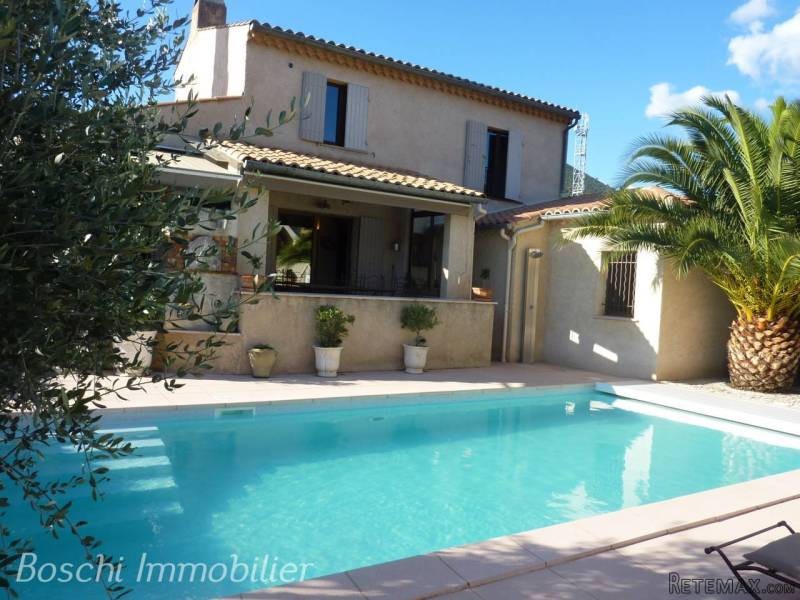 Pretty Villa For Sale With Enclosed..