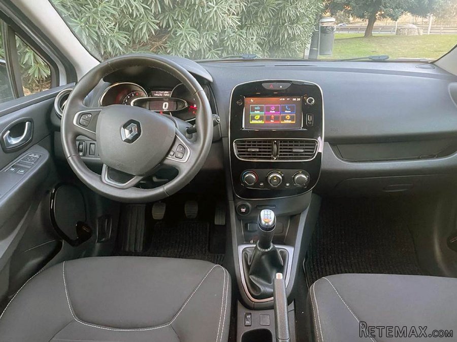 Renault Clio 1.2 Limited - 10