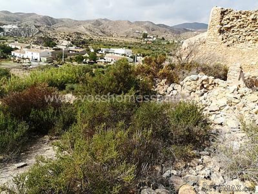 An URBAN plot of 309m2 land for sale, with beautiful.. - 2