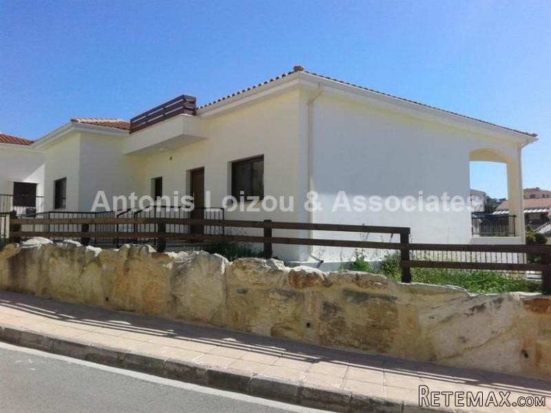 Three Bedroom Villa wih Swimming Pool.. - 2
