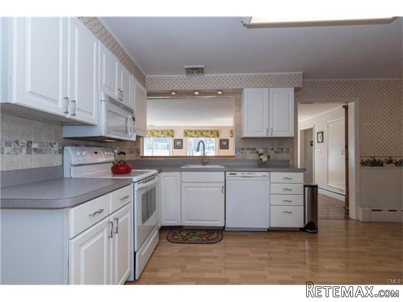 4 bedroom House For Sale: 27 EDGEWOOD.. - 2