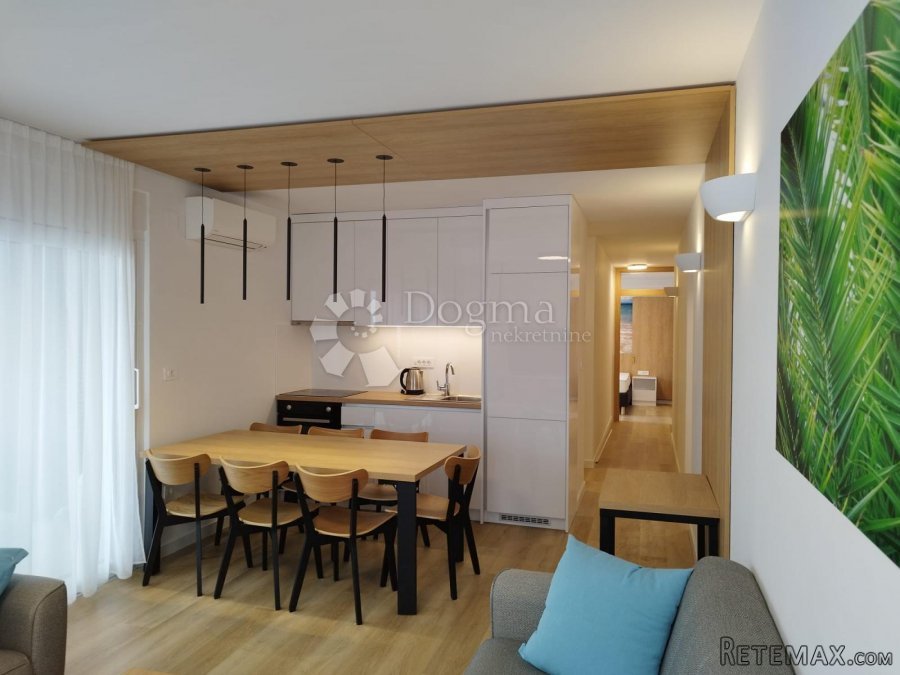 MODERNI VELIKI APARTMAN - MALINSKA - 350M OD MORA - 5