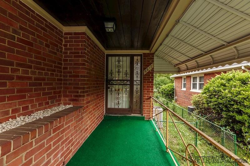4 bedroom Detached House For Sale: 6617.. - 2