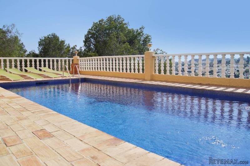 4 Bedroom Villa with Panoramic Views - 2