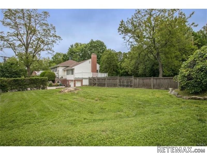 4 bedroom House For Sale: 2 Glen Oaks.. - 2