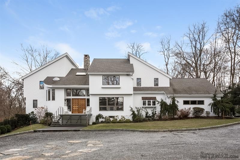 4 bedroom House For Sale: 81 Duncan.. - 2