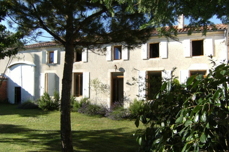 Beautiful Renovated Stone House With..