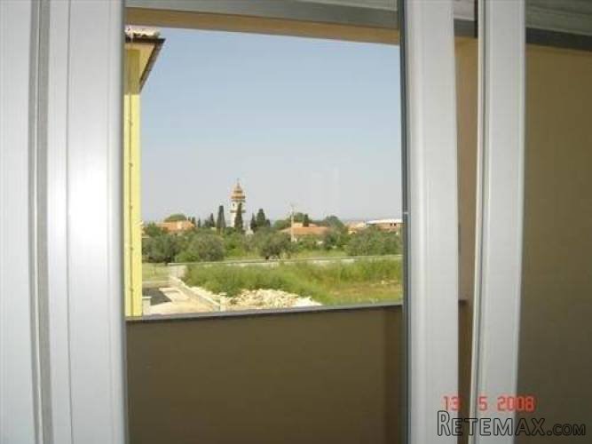 NOVI DVOSOBNI APARTMAN U PEROJU