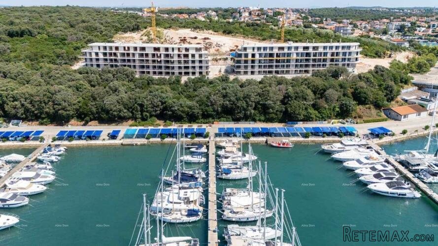 Prodaja modernih stanova u eksluzivnoj zgradi sa pogledom..