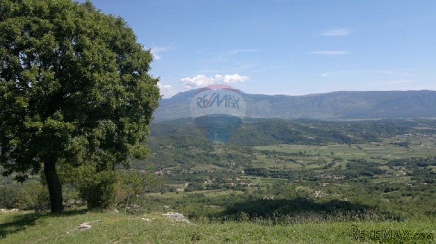 Pićan,kuća u starogradskoj jezgri.Rijetkost na tržištu - 2