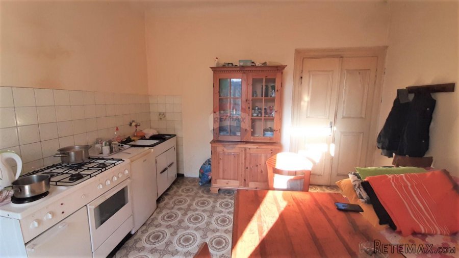 Istra, Buje, autohtona kuća s puno potencijala - 10