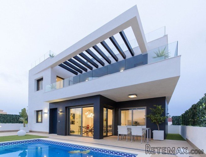DetachedVilla Property Type: &nbsp;3 or 4 Bedrooms..
