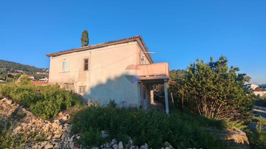 Rab, Banjol - kuća za adaptaciju sa pogledom na more - 3