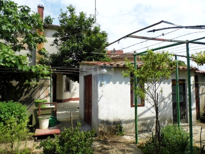 ISTRA, MARČANA, DVIJE KAMENE KUĆE SA DVORIŠTEM - 3