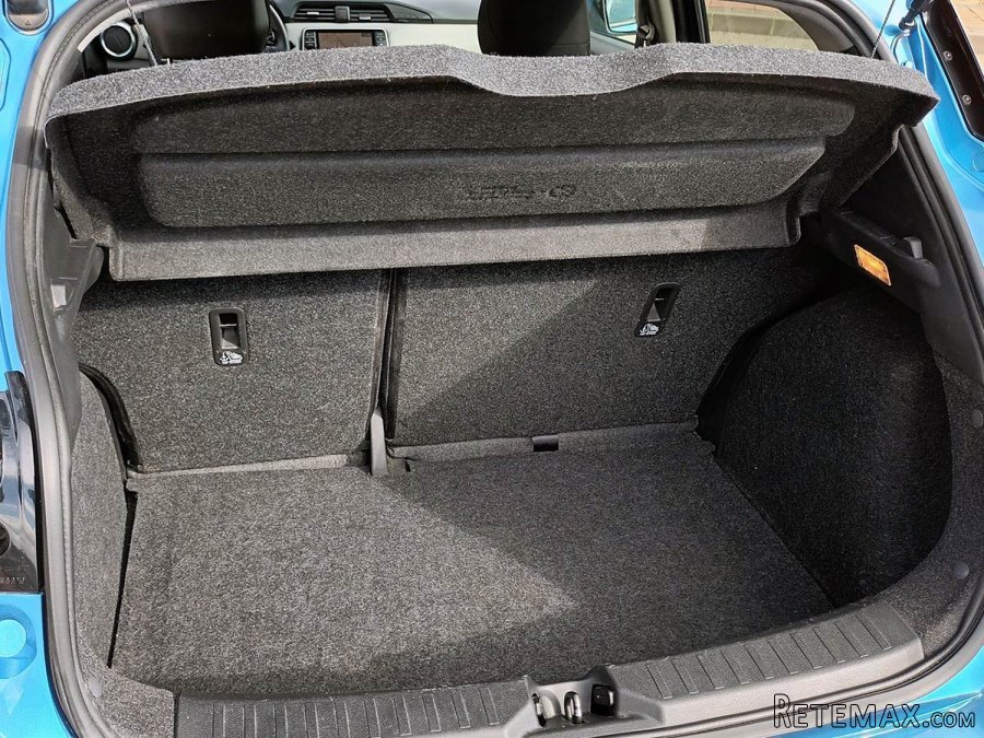 Nissan Micra 1.0 - 8