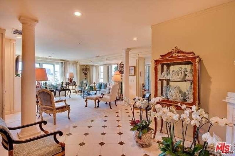 2 bedroom Flat For Sale: 10580..