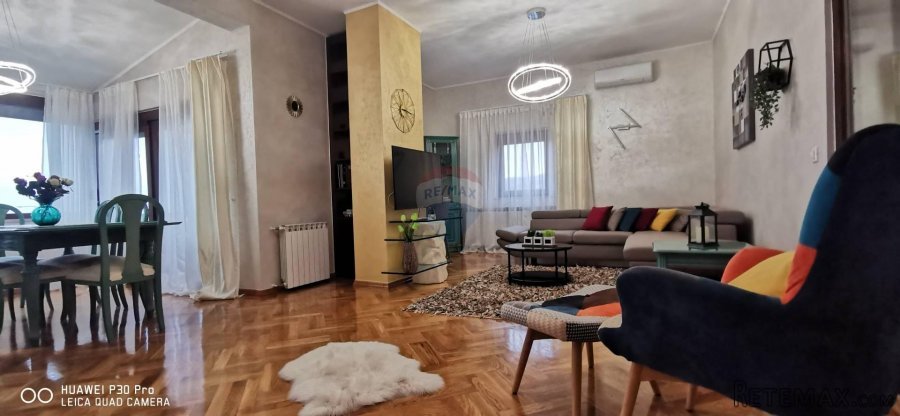 OPATIJA, IČIĆI, STAN 130m2, POGLED NA MORE, BAZEN, TAVERNA S