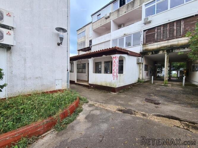 APARTMAN U PRIZEMLJU ZGRADE - 2