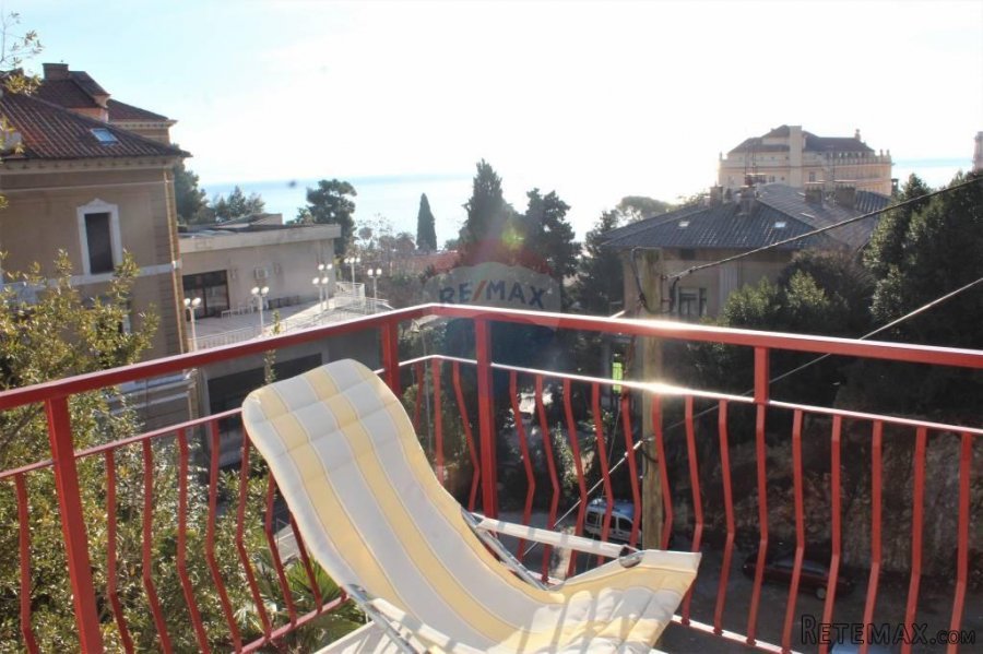 OPATIJA - SAMOSTOJEĆA KUĆA SA 2 STANA U SAMOM CENTRU - 2