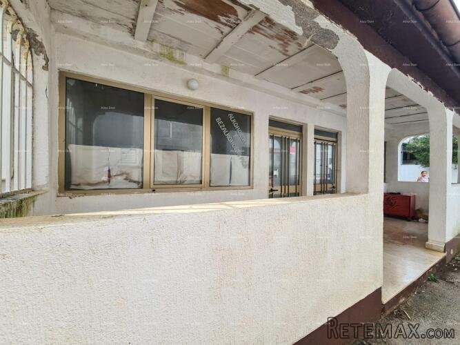 APARTMAN U PRIZEMLJU ZGRADE - 3