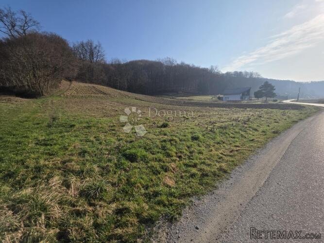 Građevinsko zemljište 1.176 m² – ravan teren, mirna lokacija - 3