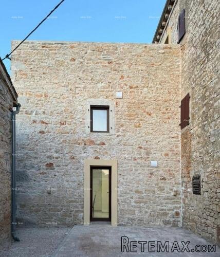 POREČ, Renovirana kamena kuća s pogledom na more