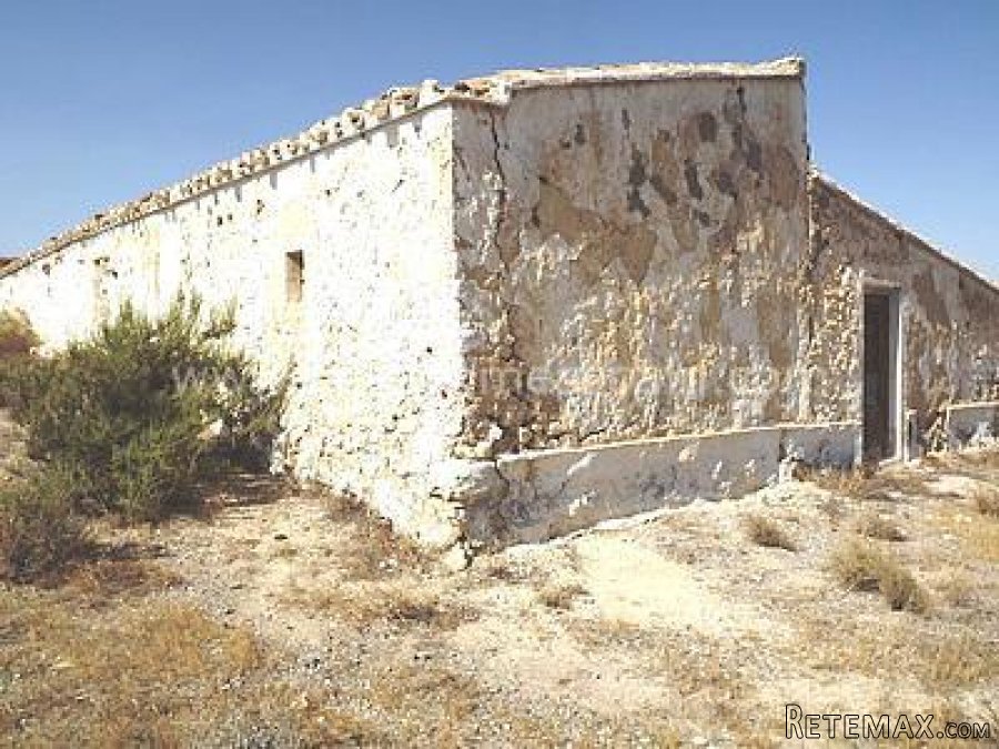 Large finca of approx 13 hectares of land with.. - 5