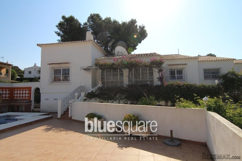 2 Villas on a large plot - 2
