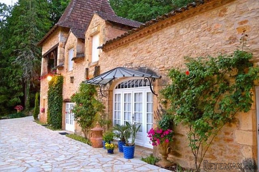 Puy L'Eveque (Lot) - Immaculate stone property with 7 en suite.. - 6