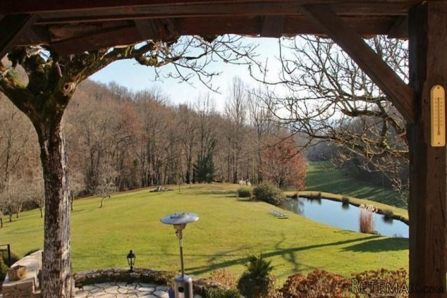 Puy L'Eveque (Lot) - Immaculate stone property with 7 en suite.. - 8