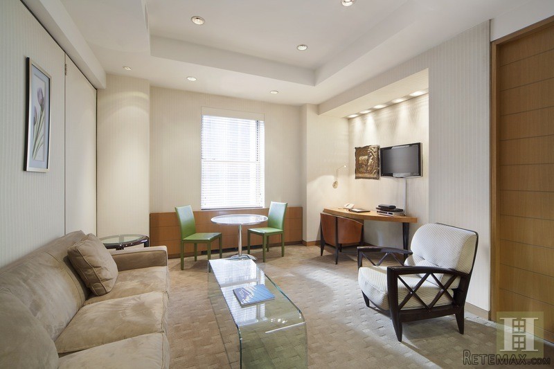3 bedroom Apartment For Sale: 111 EAST..