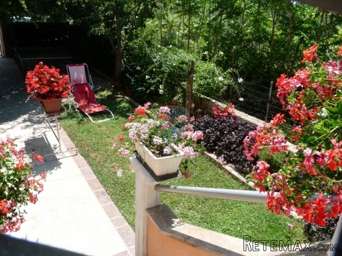 FAŽANA, kuća sa apartmanima od 330 m2 sa lijepom... - 3